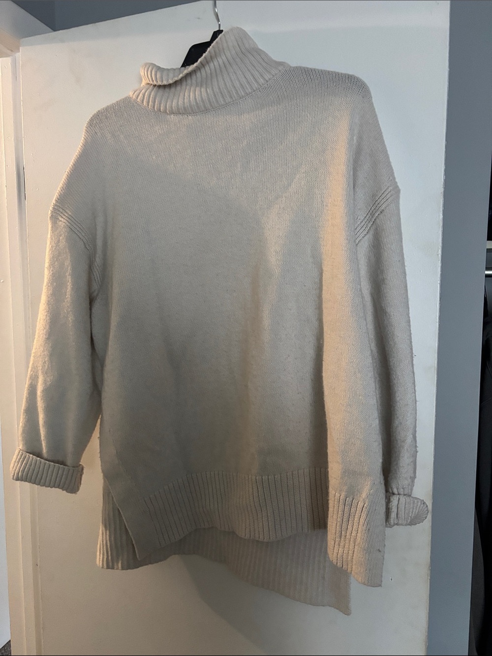 H&M Cream Turtleneck Sweater - Ribbed Hem & Cuffs